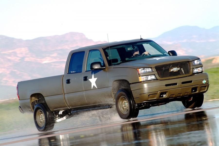  Chevrolet Silverado Hydrogen Military Vehicle 2005 года  (фото 10 из 18)